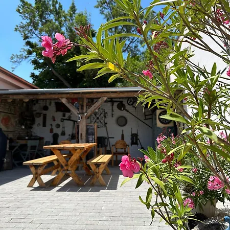 Nyaralohaz * Balatonalmadi